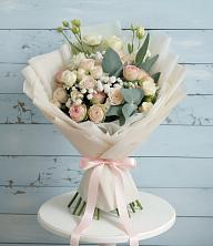 Букет цветов из:  Розы и Лизиантусы в Маслянино