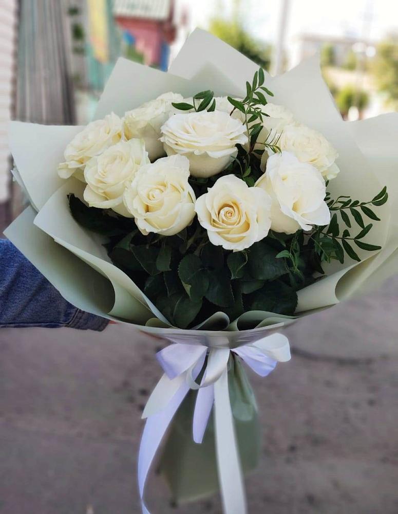 Букет Белые розы Проуд в Маслянино