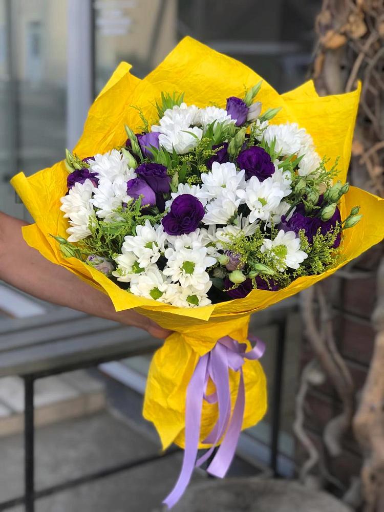 Букет цветов из: Ирисы, Хризантемы и Ромашки в Маслянино