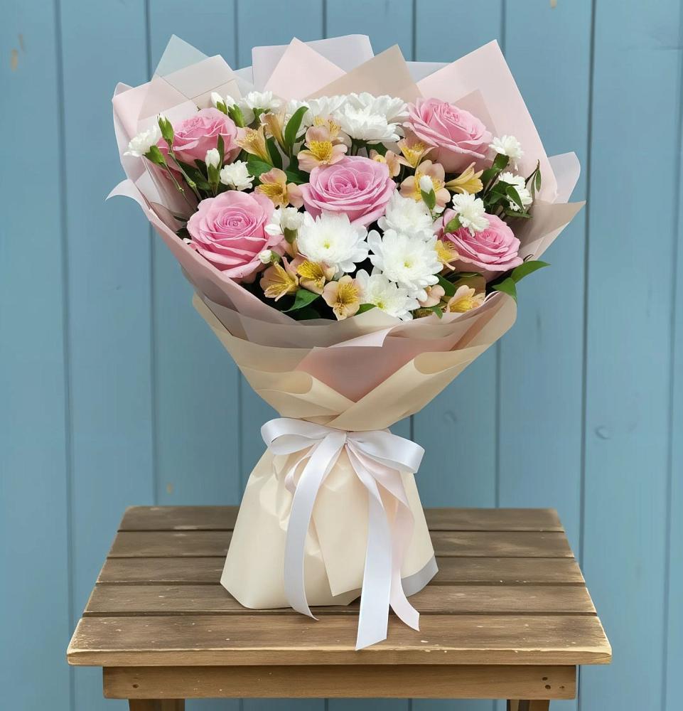 Букет цветов из: Гвоздики, Орхидеи и Розы в Маслянино